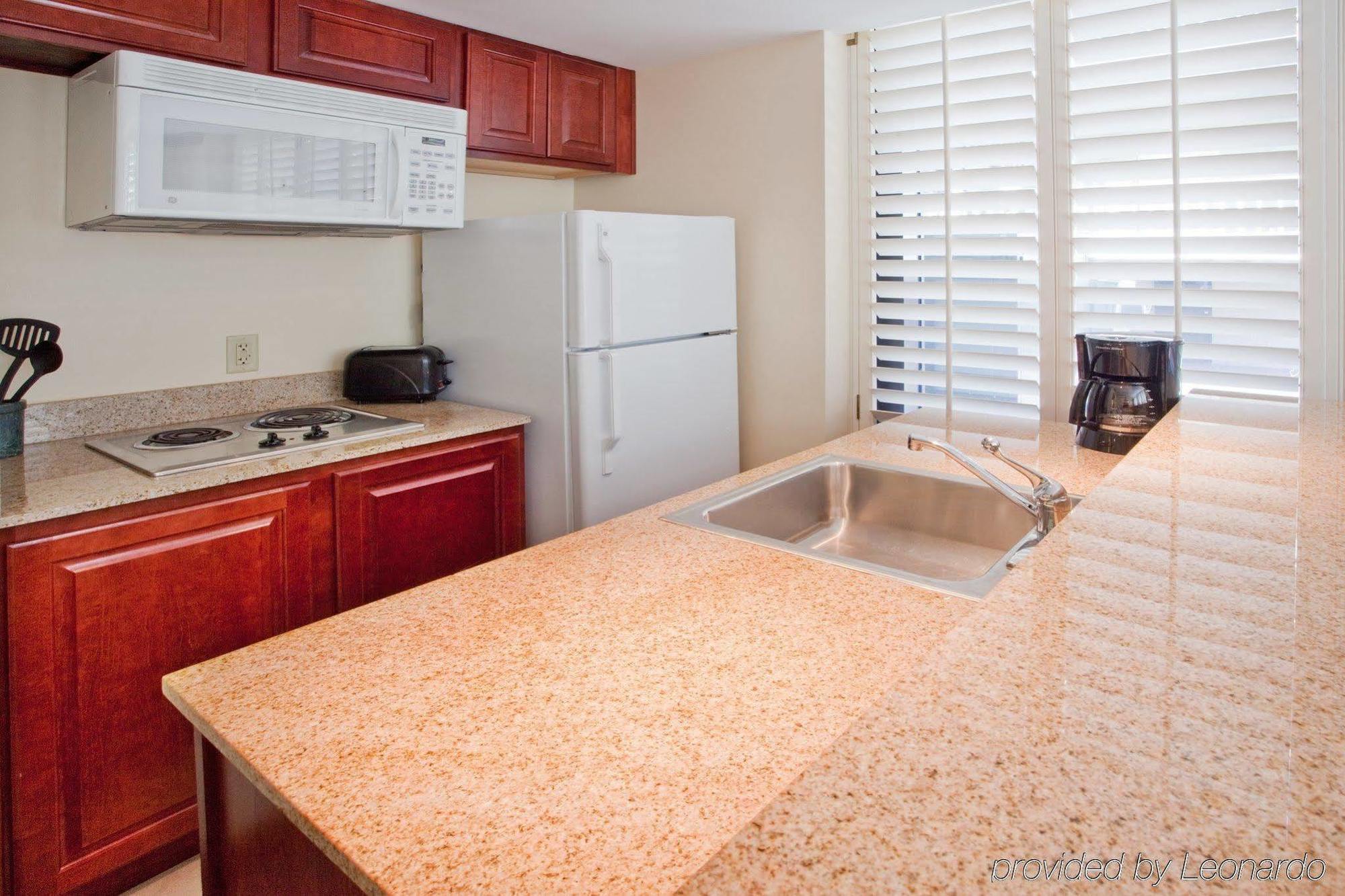 Staybridge Suites Savannah Historic District By Ihg Cameră foto